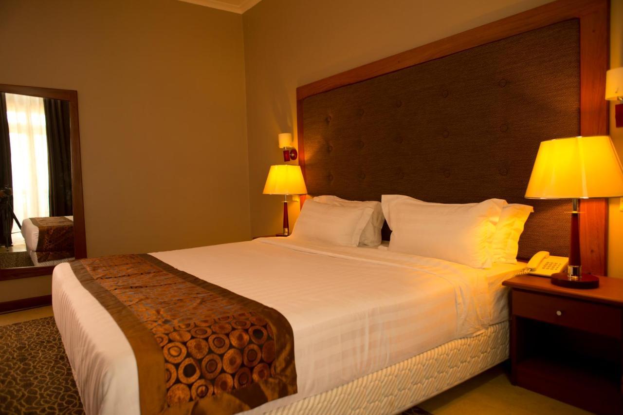 Seascape Hotel Dar es Salaam Exterior photo